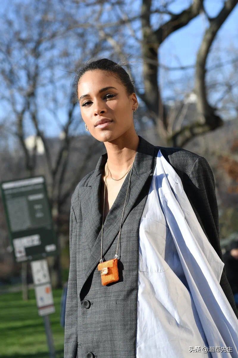 盘点8个2020年最时髦的包包,现在包包的款式越来越少