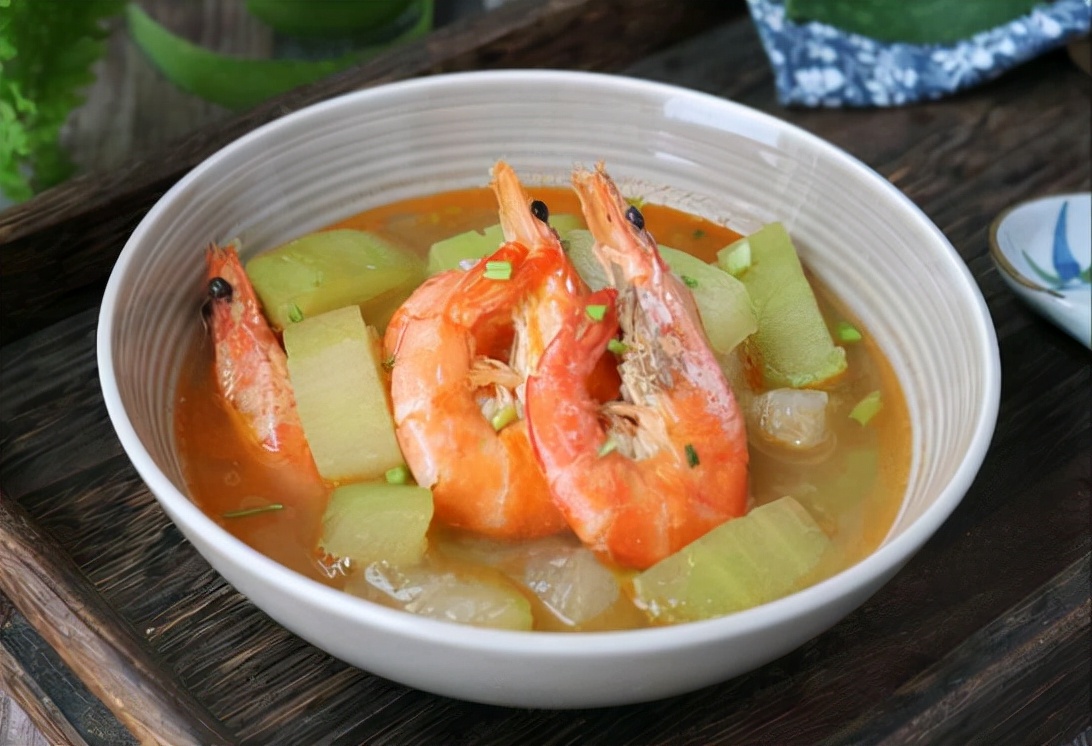 冬季皮肤干燥吃什么食谱,冬天吃什么菜改善皮肤干燥