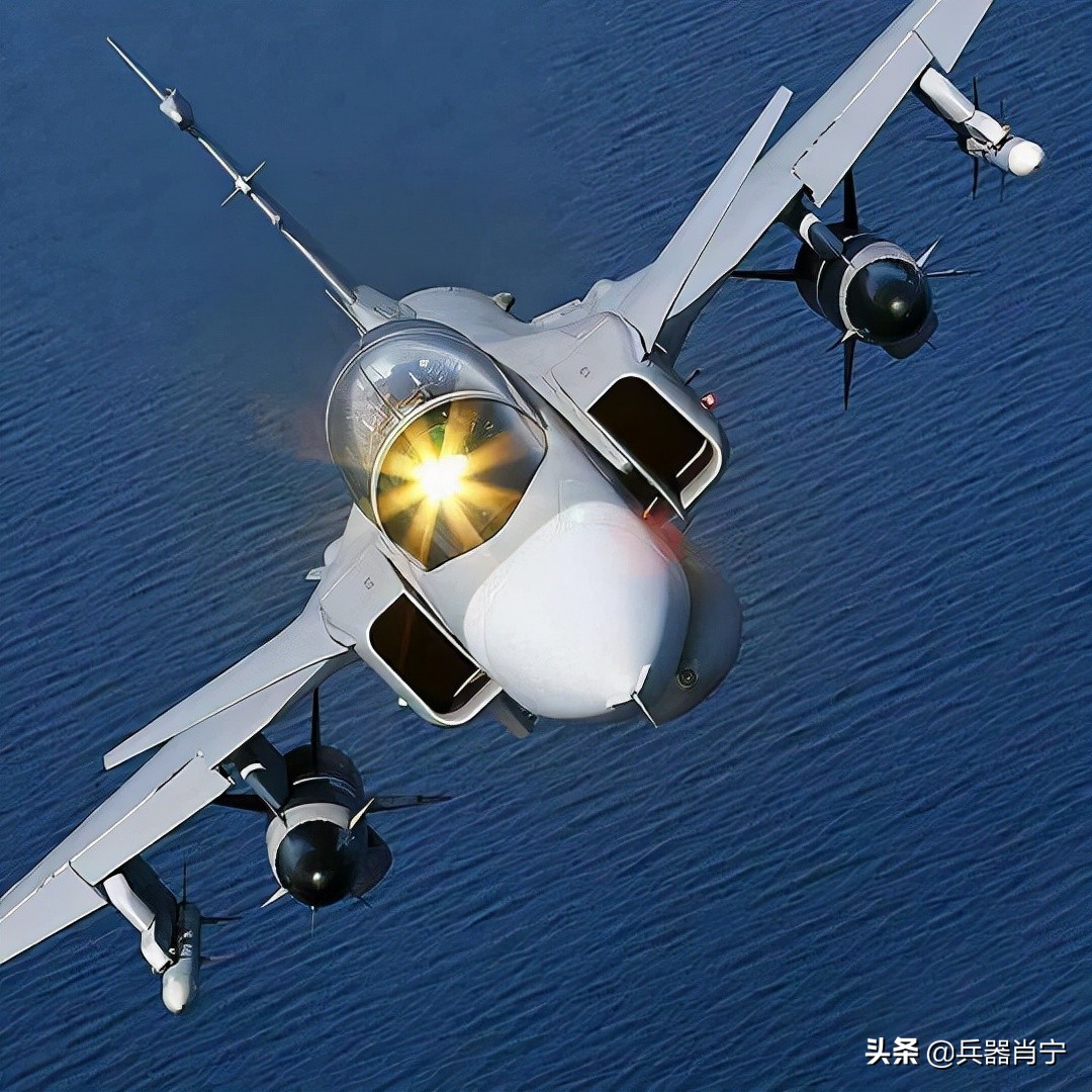 北欧瑞典鹰狮飞机,北欧鹰狮萨博战斗机