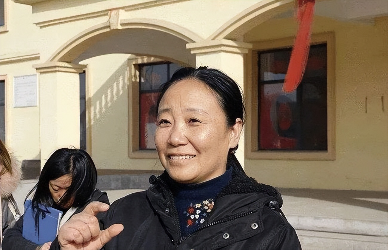 收养118个爱心妈妈为什么判刑,收养118个弃婴的妈妈被判刑