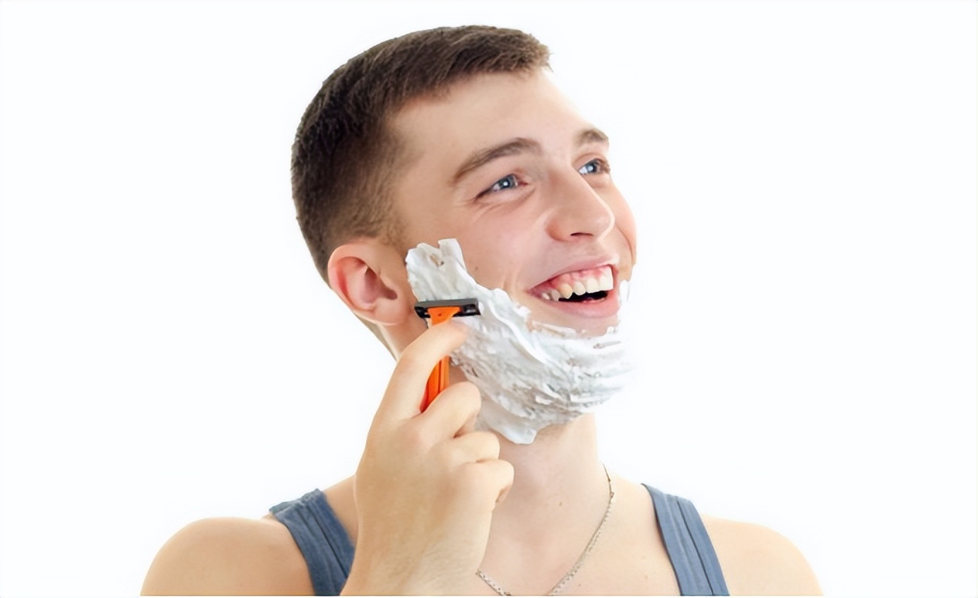 雄性激素脱发是激素多了还是少了,男性45岁还会雄激素脱发吗