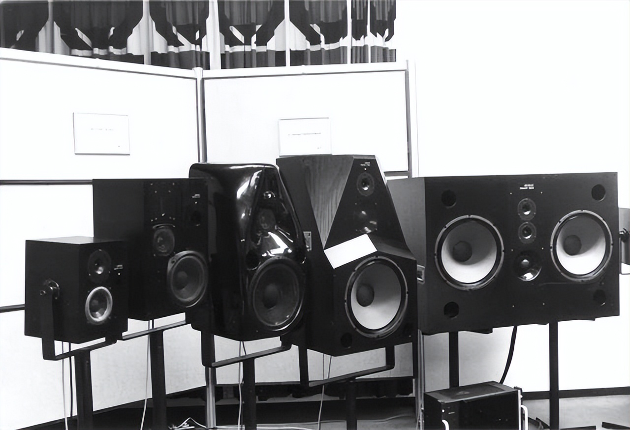 德国真力音响 (芬兰genelec音箱)