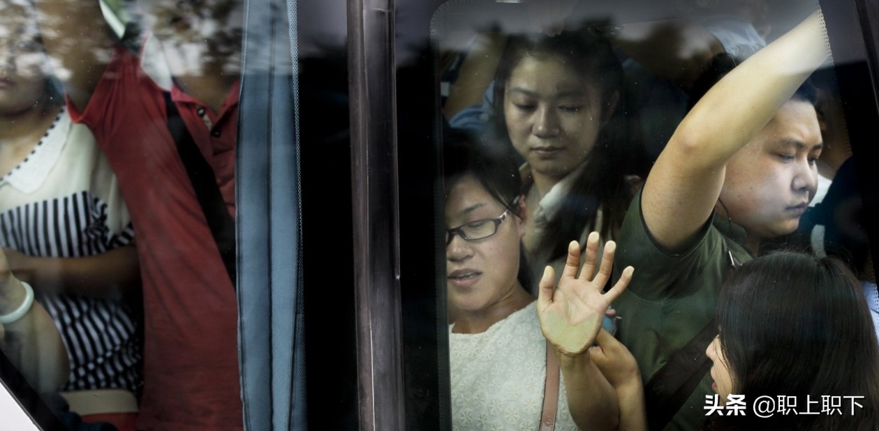 招工后无编人员如何解决编制,同一单位编外人员入编难不难