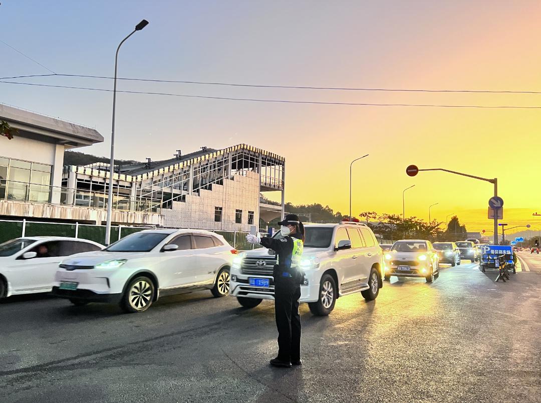 海南万名警力联动严查,警力出动人次