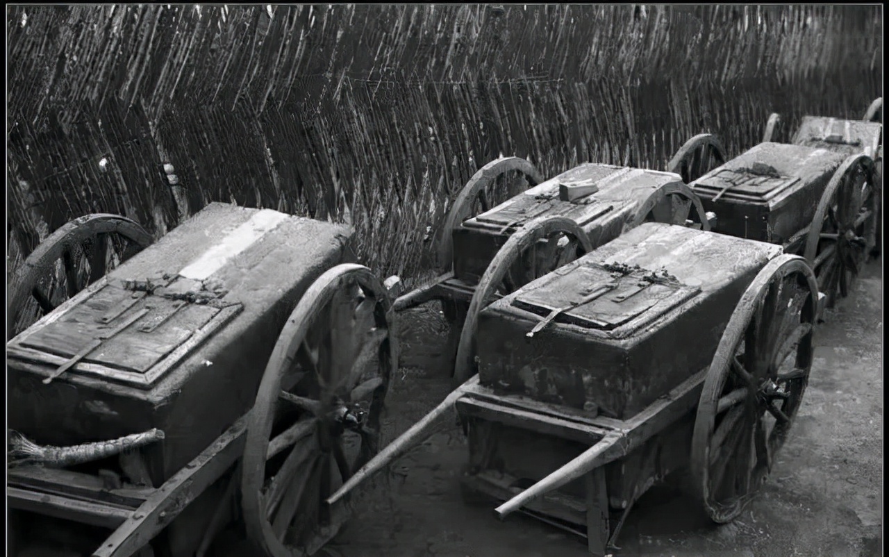 厕所，从中式蹲坑、陶瓷蹲池，到西式抽水马桶，再到日式自动马桶