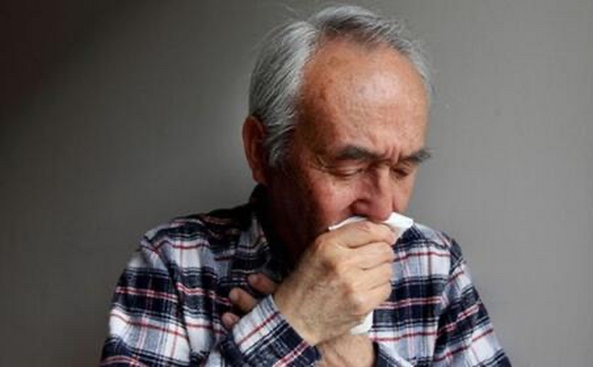 干咳少量黄痰最有效的办法,干咳有黄痰的最快解决方法