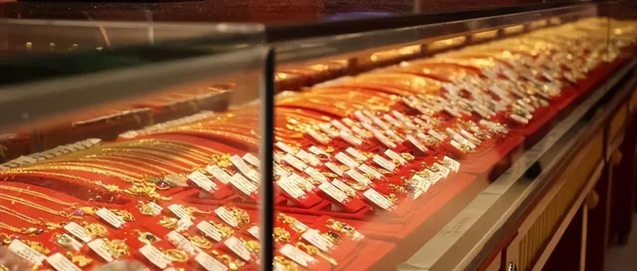 黄金为什么价格相差这么多,银行黄金价格和金店价格相差多少