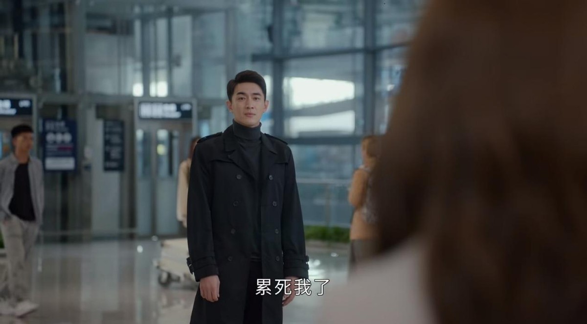 《请叫我总监》：谭松韵的皱纹，*冰白**的眼袋，这部剧的滤镜好真实