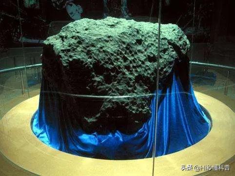 河南不明物体坠落最新消息,河南多地深夜发现不明物体坠落