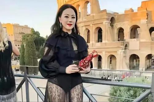 章小蕙凭什么还清债务,章小蕙现资产多少亿