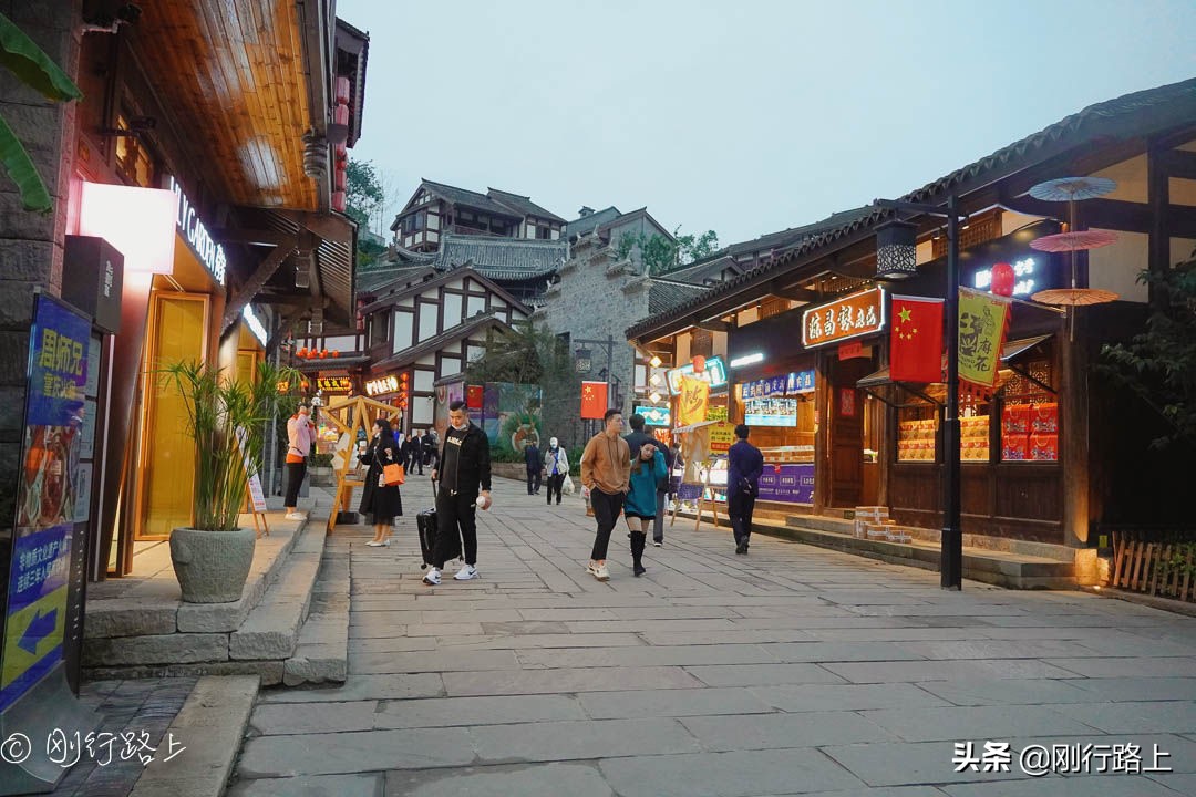 重庆磁器口古镇里的烟火气,重庆磁器口古镇的古韵风貌