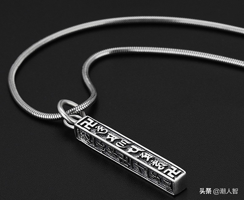 潮男应该有的五种配饰,潮男必备小配饰