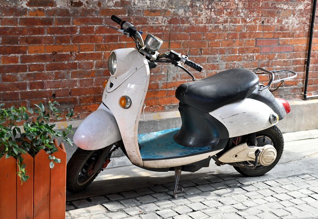 卖电动车一年赚50万,卖电动车一年挣600万