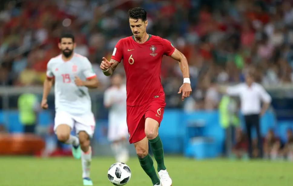 一方后防大将丰特,丰特入选卡塔尔世界杯了吗