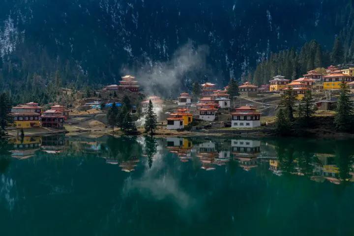 甘孜州一个人去的旅游地方,甘孜哪些地方不值得去