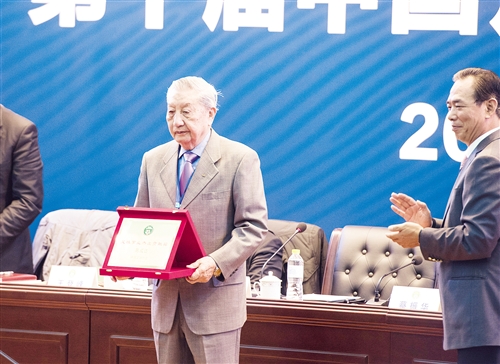 李铁时代结束！历届32任国足主帅盘点被骂最惨不是李铁