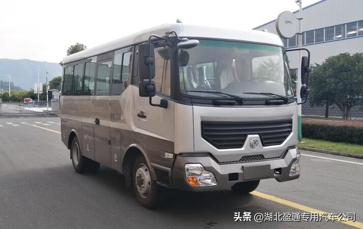 东风天锦四驱10-17座中巴商务车｜国*4六**x4越野17座房车EQ6600ZT6D