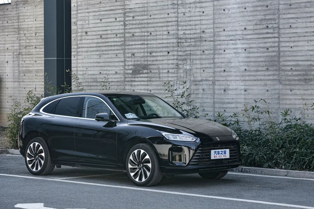 问界m5和汉兰达驾乘感受,问界m5m7油耗