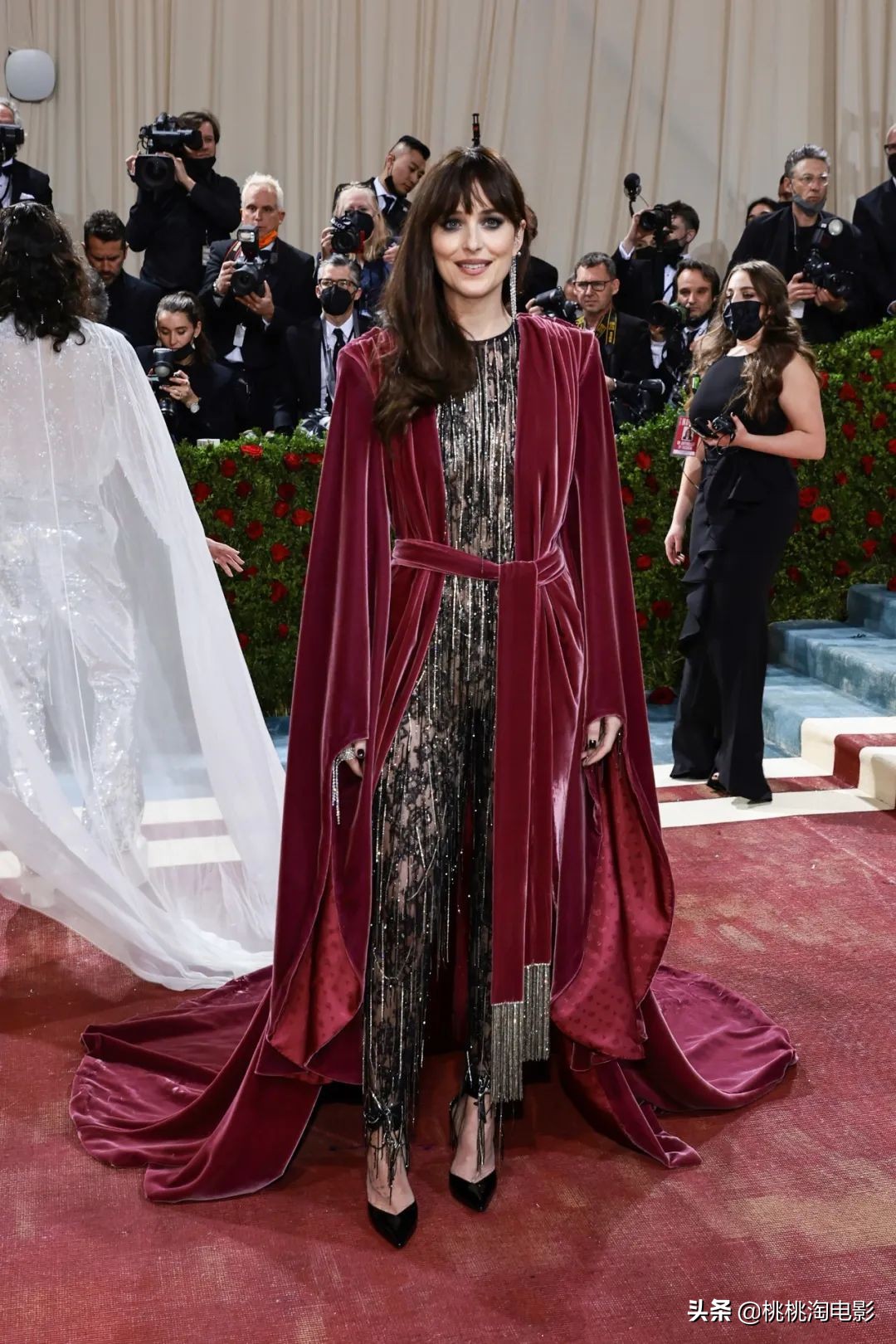 metgala群星红毯造型,2022metgala红毯完整版