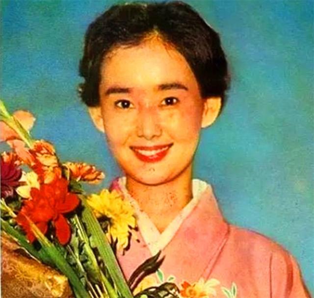 中野良子图文,中野良子冬季搭配