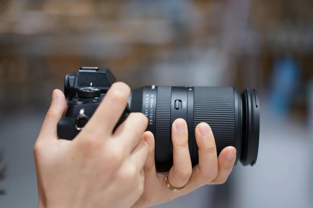 富士腾龙人像镜头推荐,最适合富士的腾龙镜头