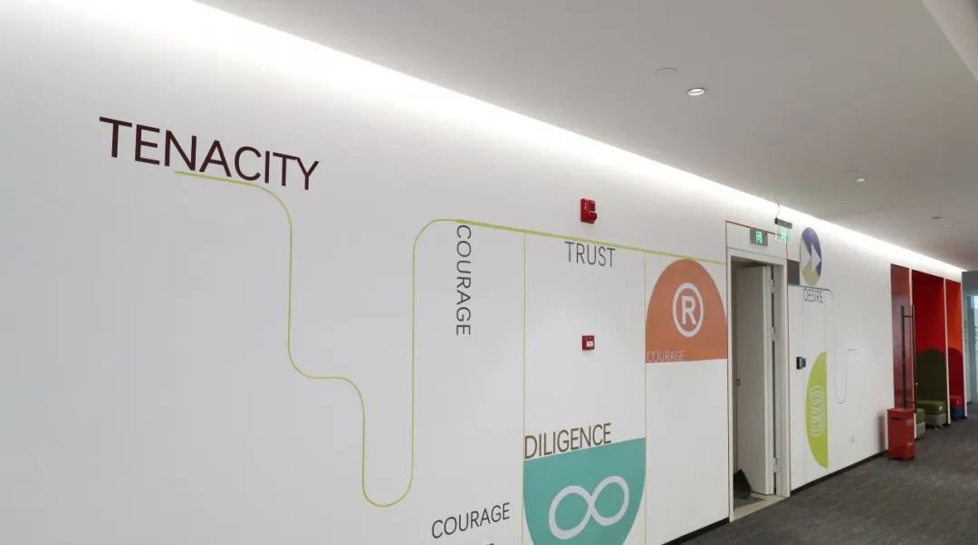 鏃惰薄绌洪棿璁捐涓婃捣鏈夐檺鍏徃,鏃惰薄瑁呴グ璁捐