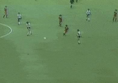 梅西夺冠历史地位超马拉多纳,梅西夺冠超越贝利