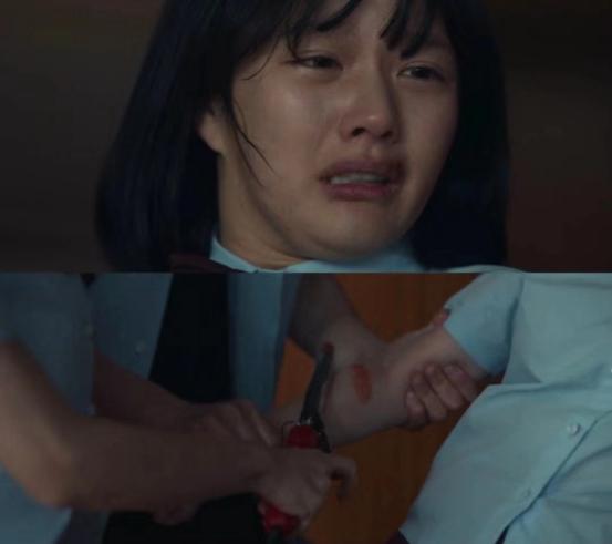 黑暗荣耀女主,黑暗荣耀女主被欺负的很惨吗