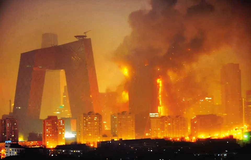 央视大楼烟花火灾,央视大楼特大火灾原视频