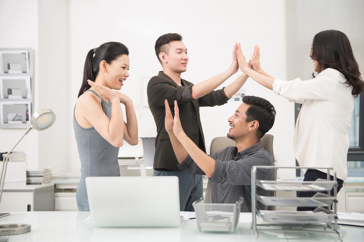 为人处事上真正聪明人的姿态,聪明人是如何为人处事耍心机的