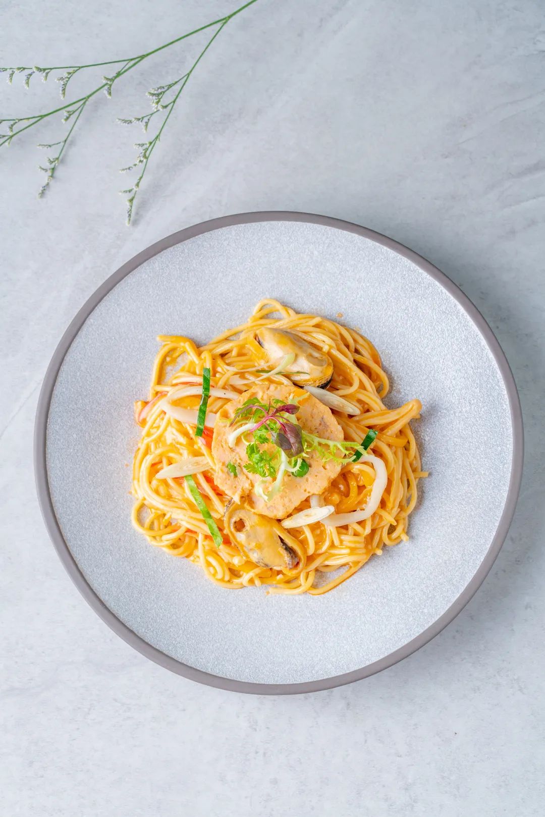 隐藏在历史博物馆旁边的院子,上海历史博物馆顶楼西餐厅