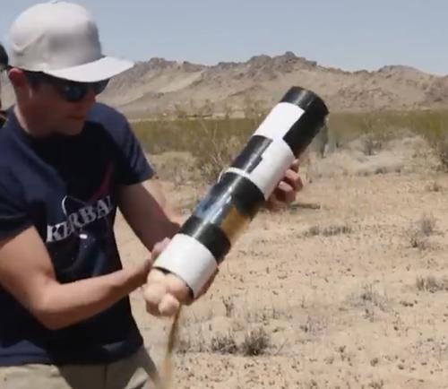 鸡蛋从100米高空落下怎样,鸡蛋怎样从高空中掉下来不碎