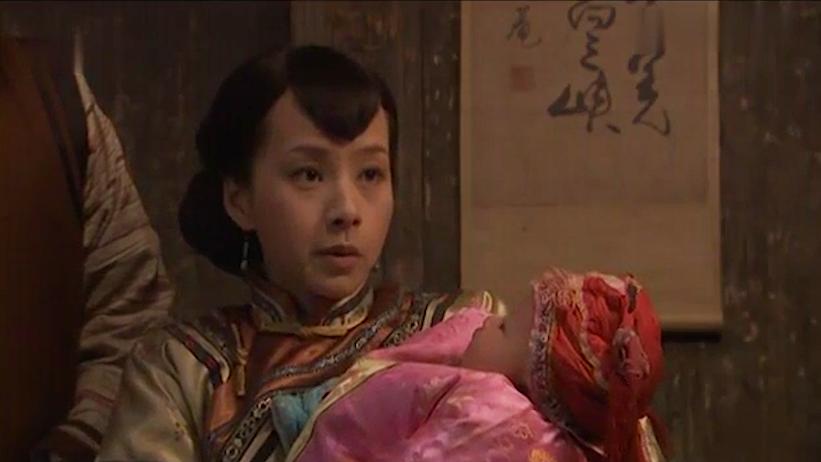 揭露旧社会女性悲惨的电影，妻子为替丈夫还债，80块钱租给老地主