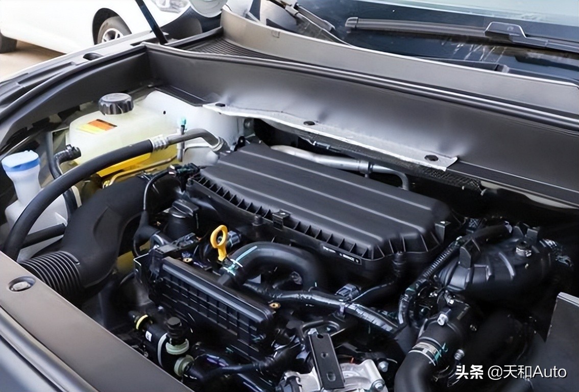 新一代三菱欧蓝德新车图解,三菱全新一代欧蓝德实拍