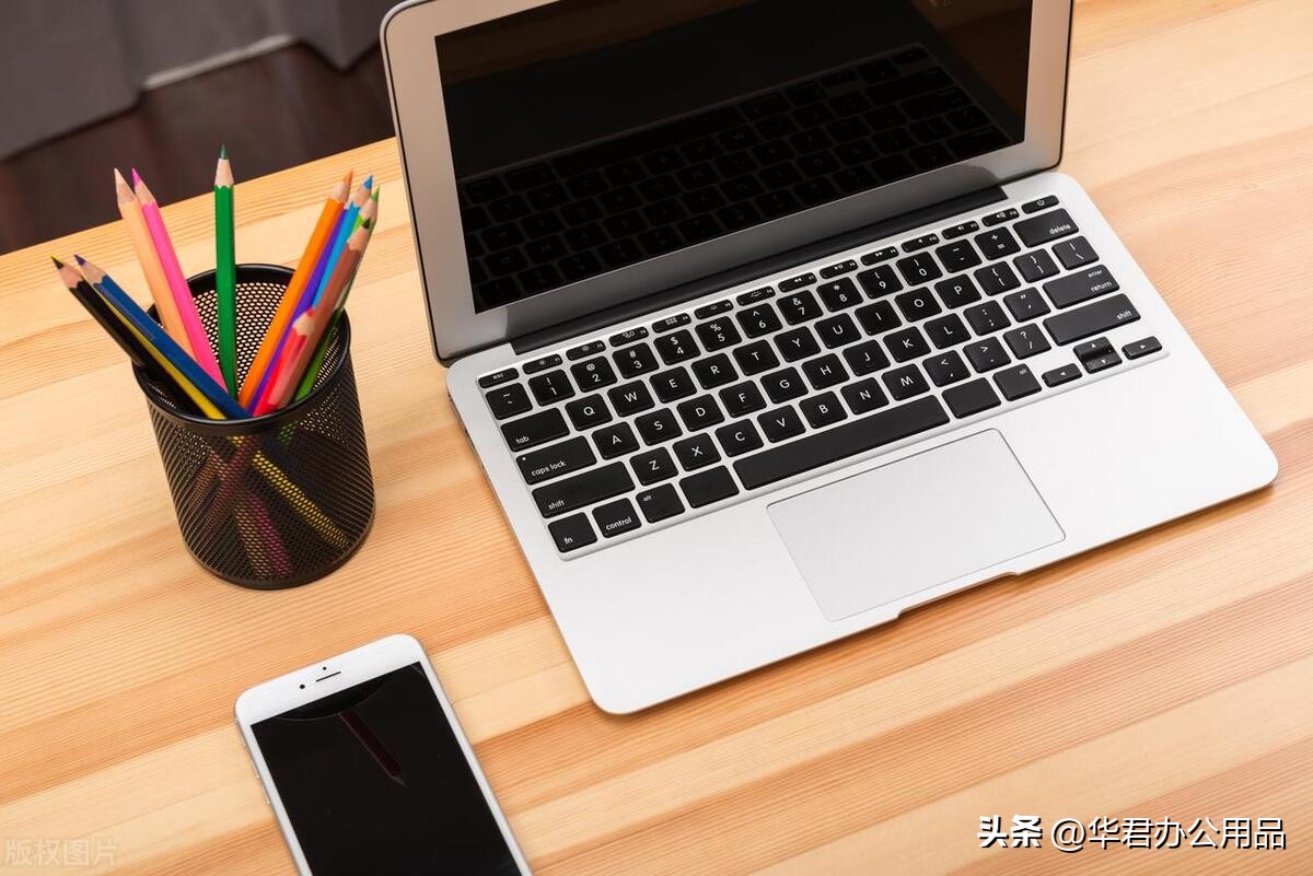 笔记本电脑接通电源不充电,笔记本电脑没电后充电开不了机