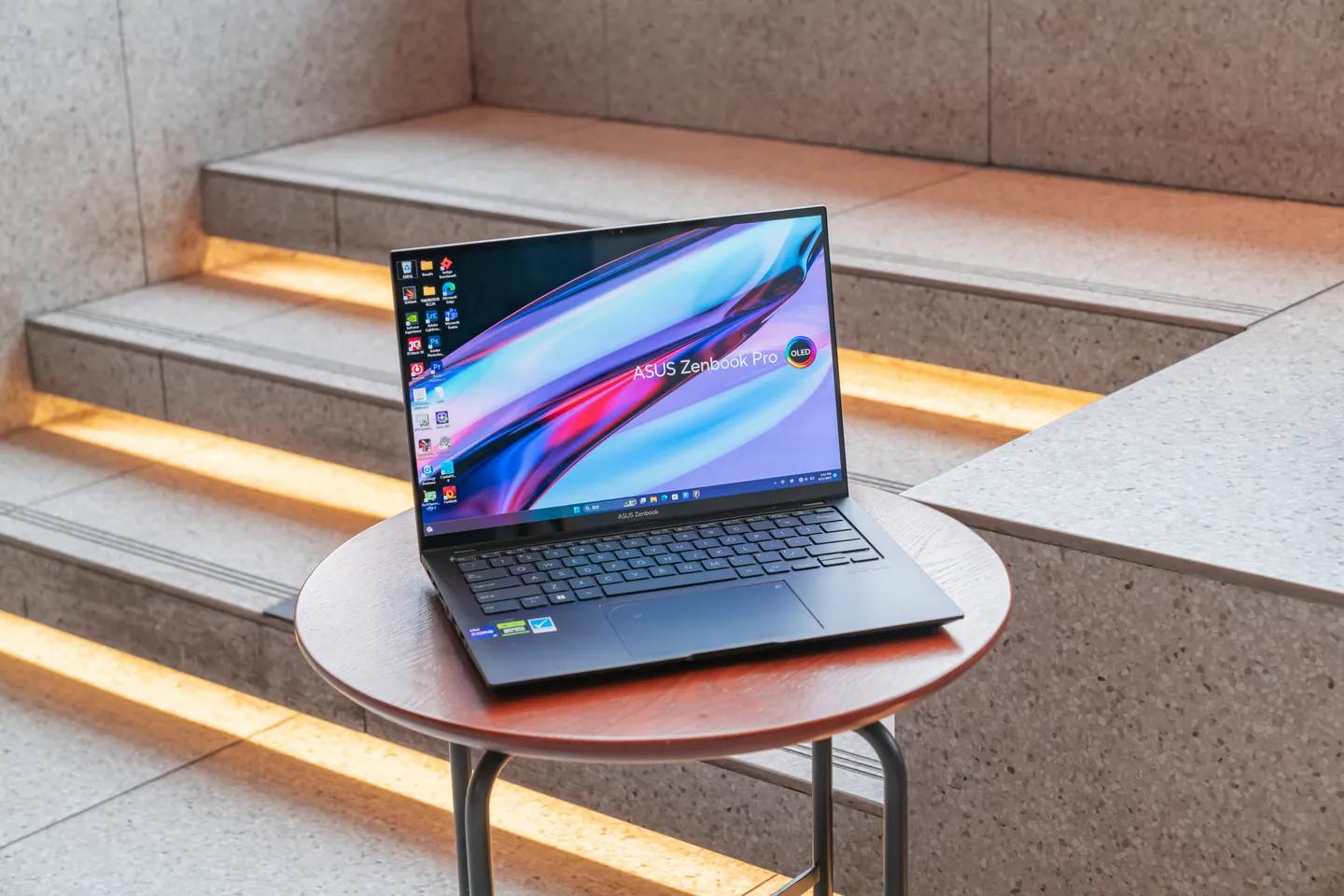 紫色笔记本电脑华硕灵耀pro测评,高端oled显示屏