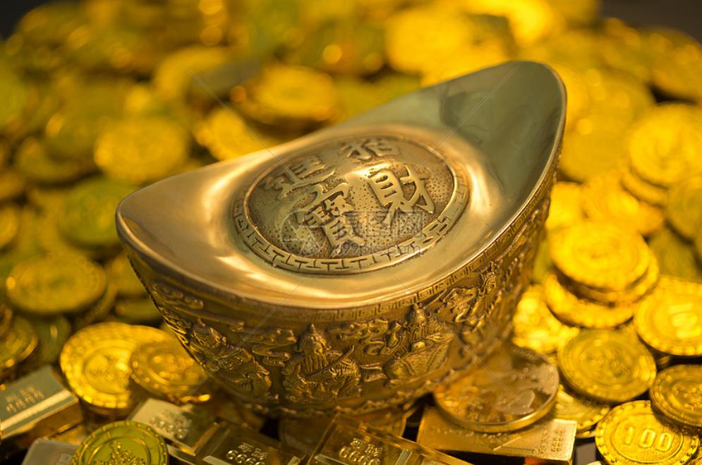 今年什么时候买黄金首饰最省钱,内行人买黄金注重什么