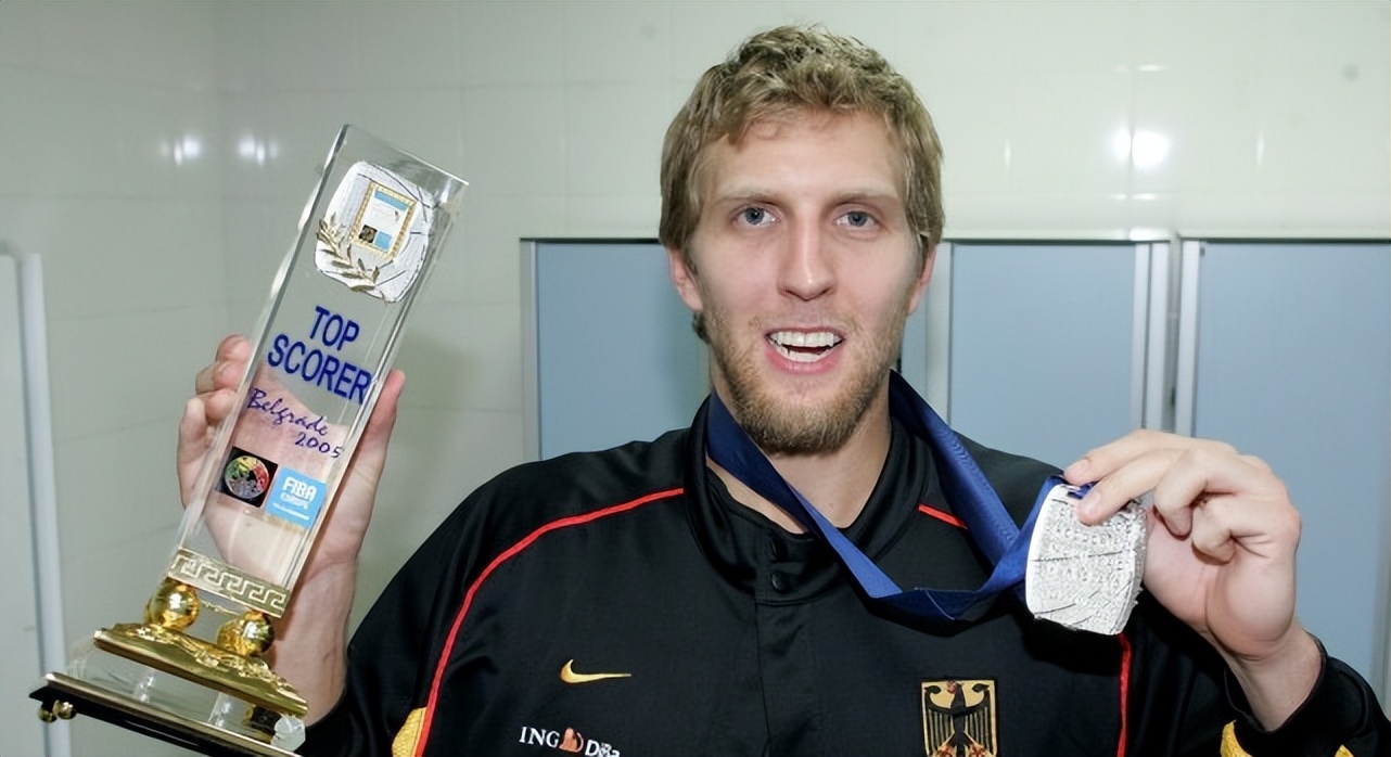 诺维茨基球衣退役仪式完整版,诺维茨基德国比赛