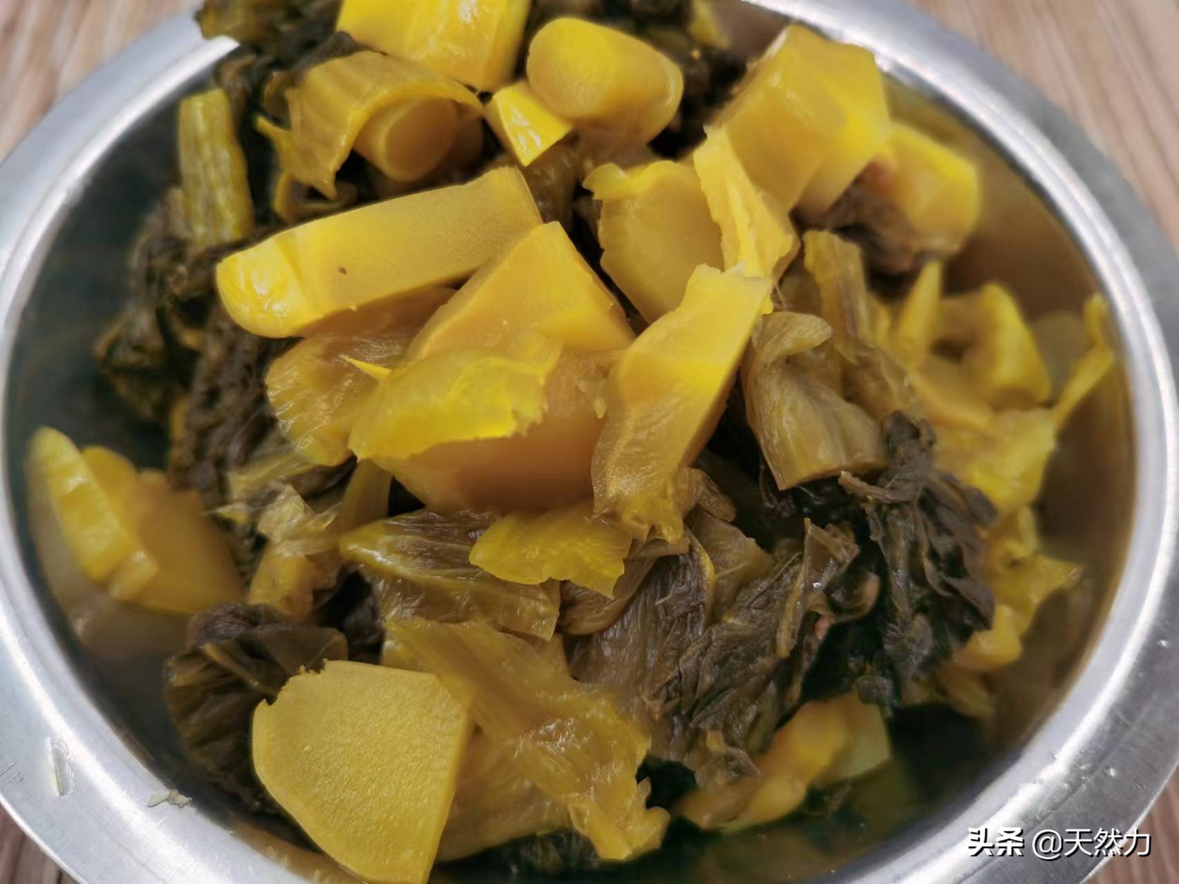 酸菜鱼正宗酸菜鱼的做法,酸菜鱼家常做法鱼肉鲜香滑嫩酸