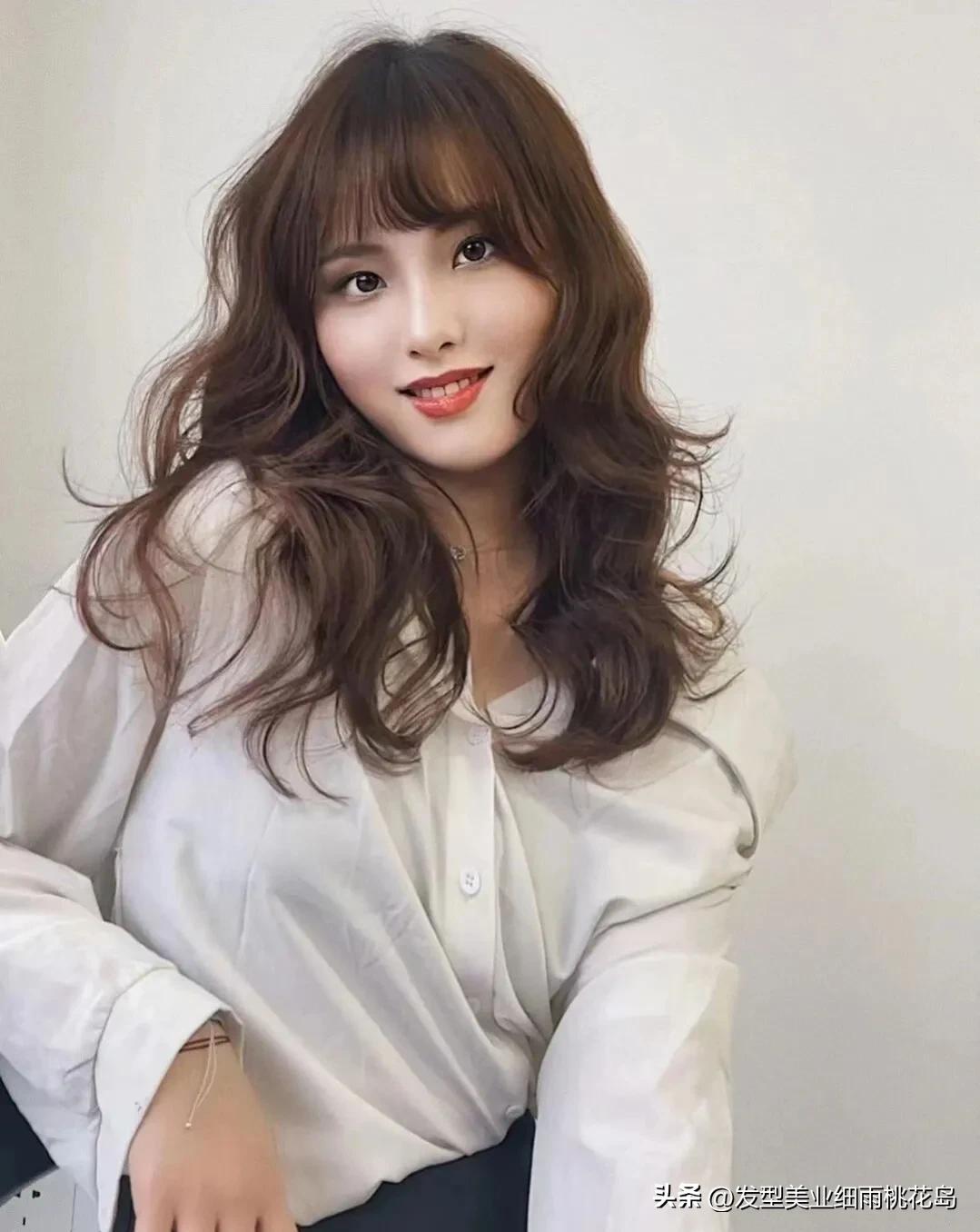 美感十足的中长发烫发,中长发烫发什么类型好看