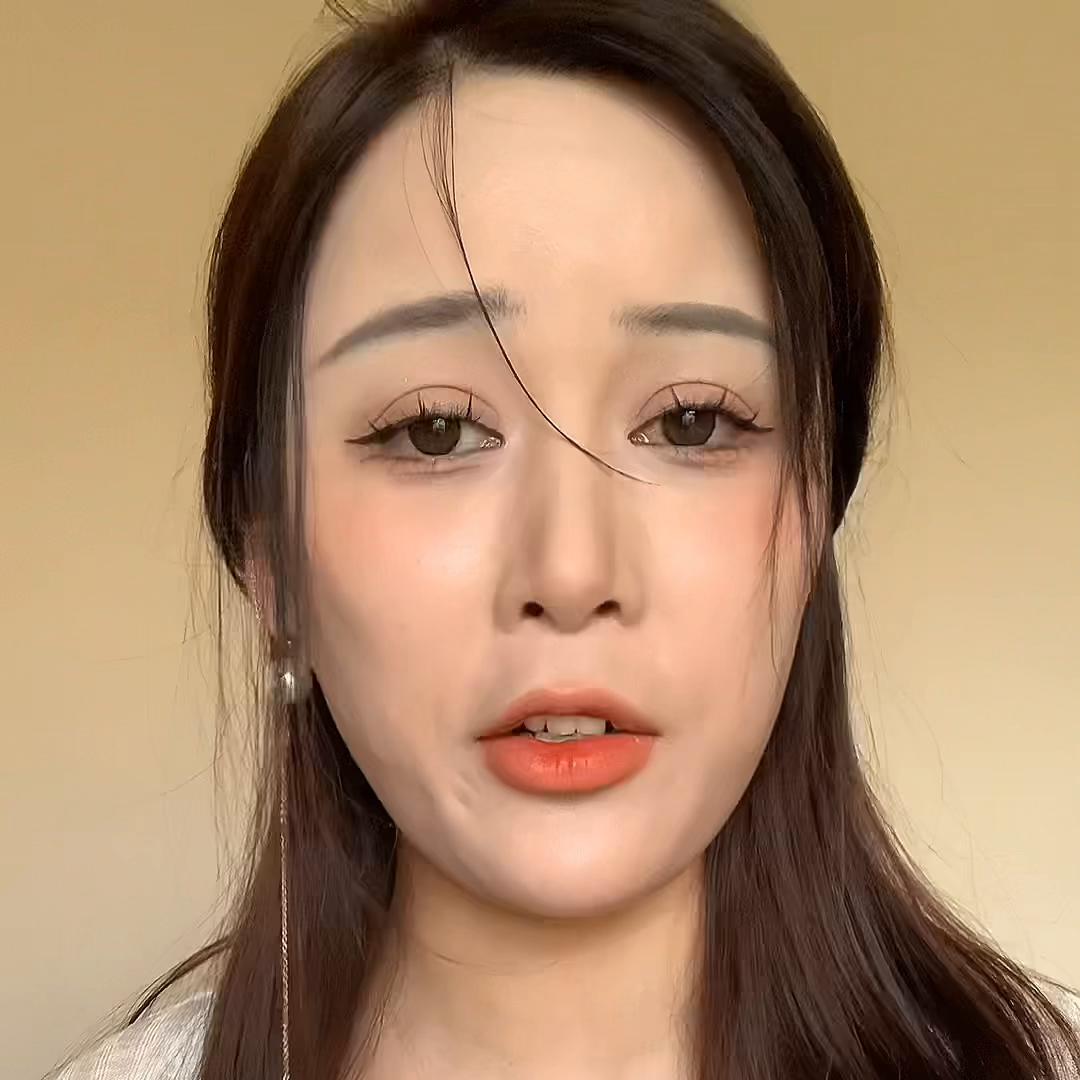 嫁人后，我就没穿过新衣服😅老公说我画个妆就是女神，捡他...