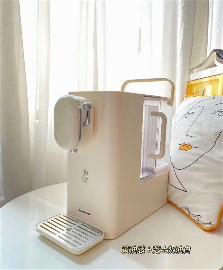 饮水机脏了从哪个位置拆下来洗,饮水机里的水比马桶还脏