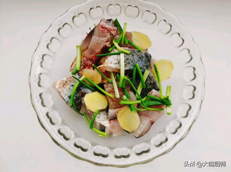 炖鱼怎么去鱼腥味最佳,炖鱼去除鱼腥味的最快方法