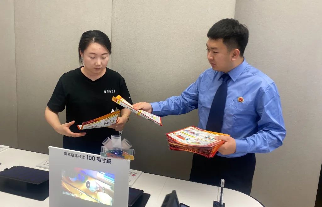 让民法典走到群众身边——文圣区人民检察院开展“美好生活·民法典相伴”普法宣传活动