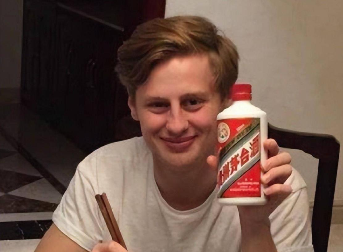 大量英国游客涌入中国,大批英国人进入中国旅游