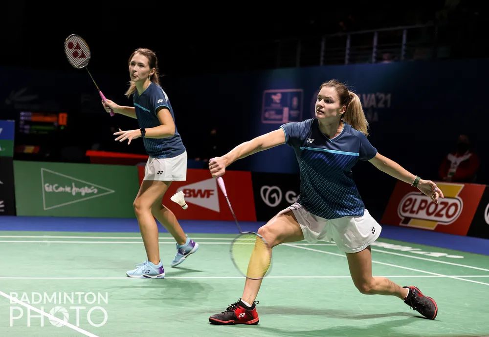 羽毛球专家把脉正手高远球,羽毛球专家把脉教学视频