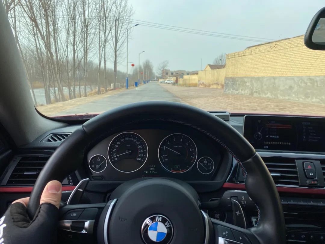 宝马428i硬顶敞篷落地价2022,宝马428i二手车值得买吗