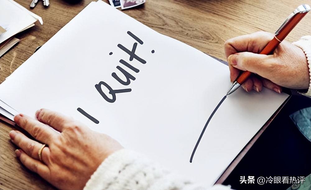 裸辞然后去旅游真的好吗,00后裸辞出国打工