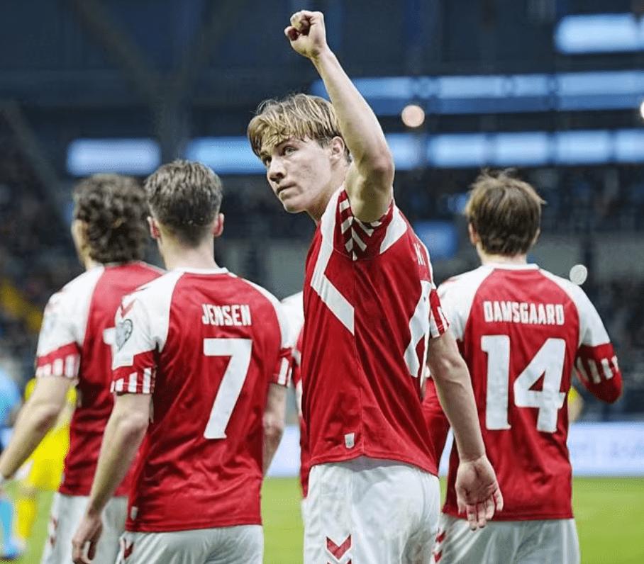 哈兰德和霍伊伦谁强,赫伊伦德哈兰德