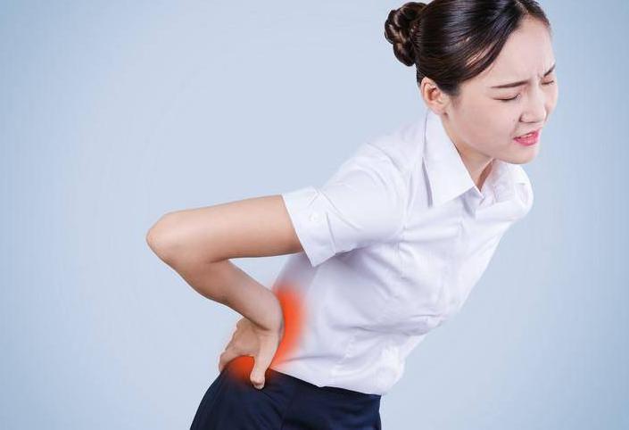 腰椎间盘突出是什么原因引起的,腰椎间盘突出症状表现3d动画